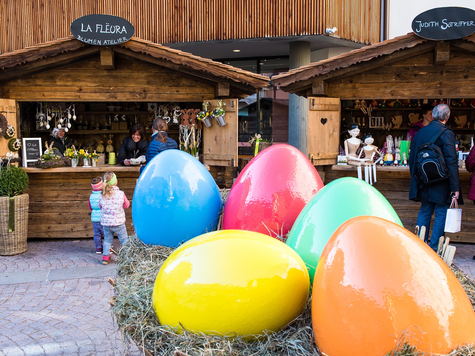 Mercatino di Pasqua a Ortisei - Regione dolomitica Val Gardena - #1 - suedtirol.info