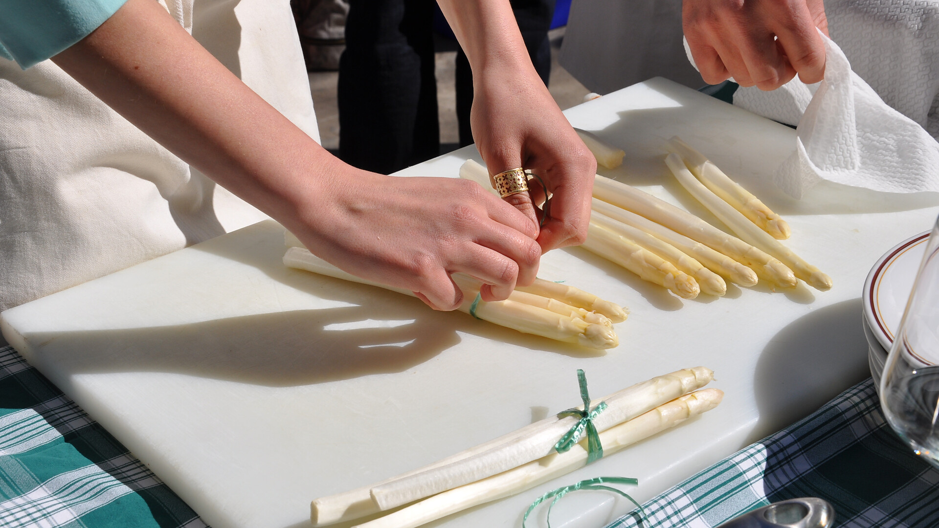 Inaugurazione ufficiale delle Settimane degli Asparagi - Strada del Vino - #3 - suedtirol.info