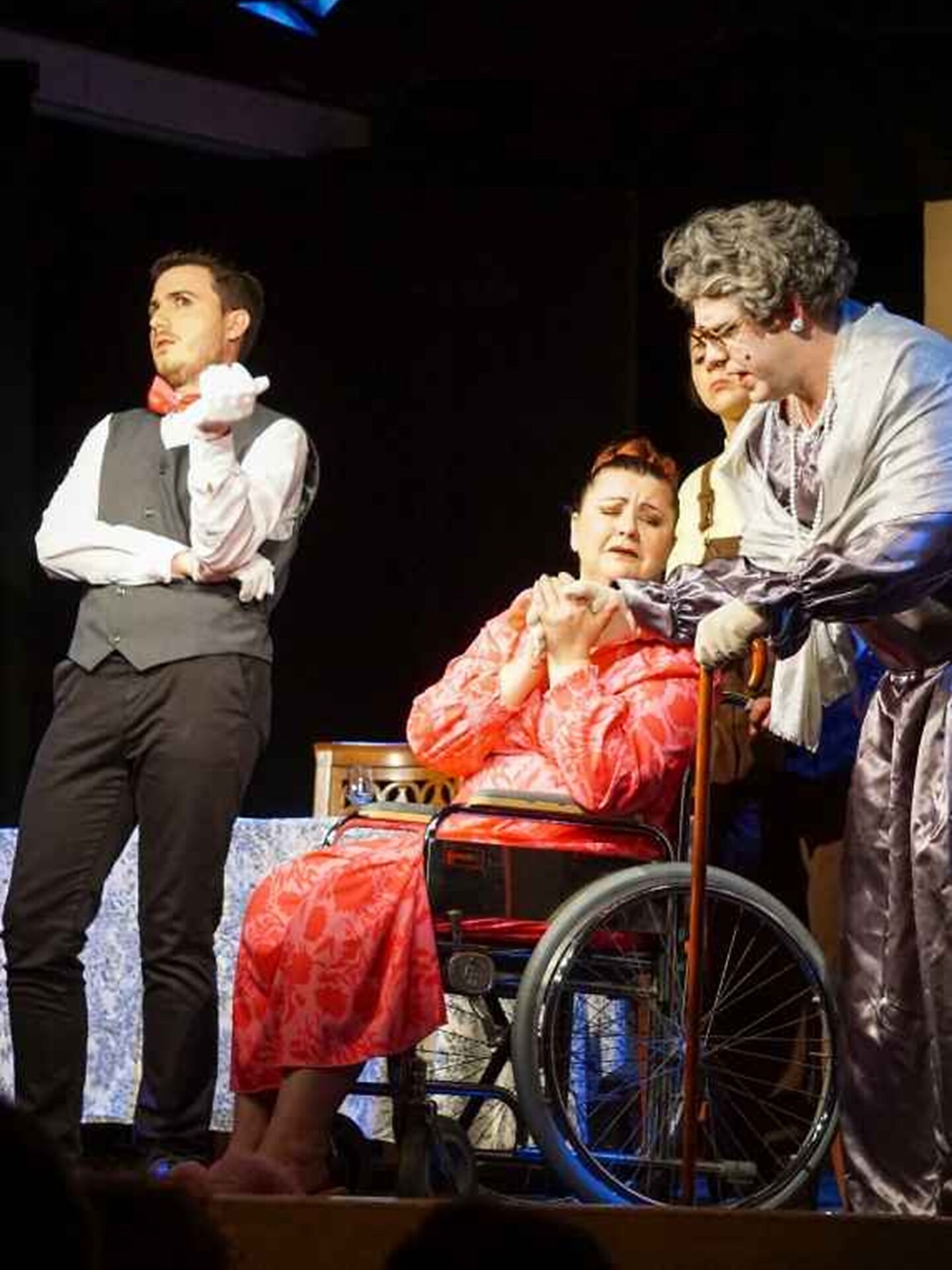 Otto volte mistero - Rassegna teatrale Pineta Edizione 2026/2027 - Bolzano e dintorni - #1 - suedtirol.info