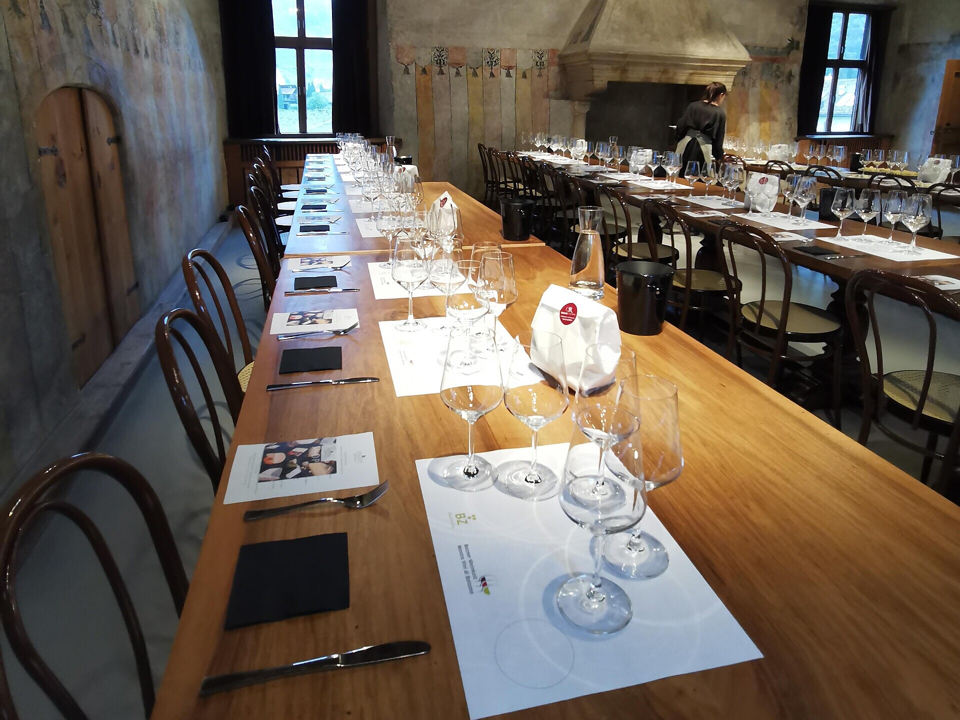 "Der Wirt im Schloss" - Bozner Weinkost - Bozen und Umgebung - #2 - suedtirol.info