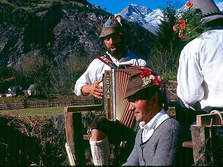 "Kemitna Kirschta" - Sagra paesana a Caminata - Valle Aurina - #1 - suedtirol.info