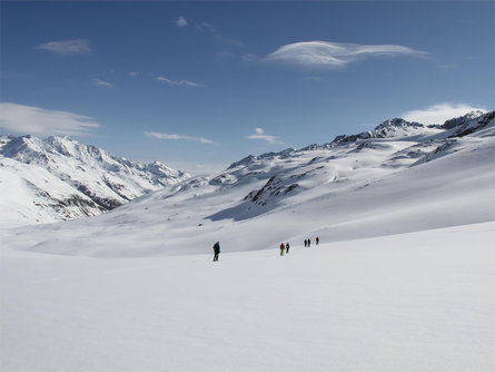 Ötzi Glacier Tour - skitour to the place of discovery Ötzi Schnals/Senales 3 suedtirol.info