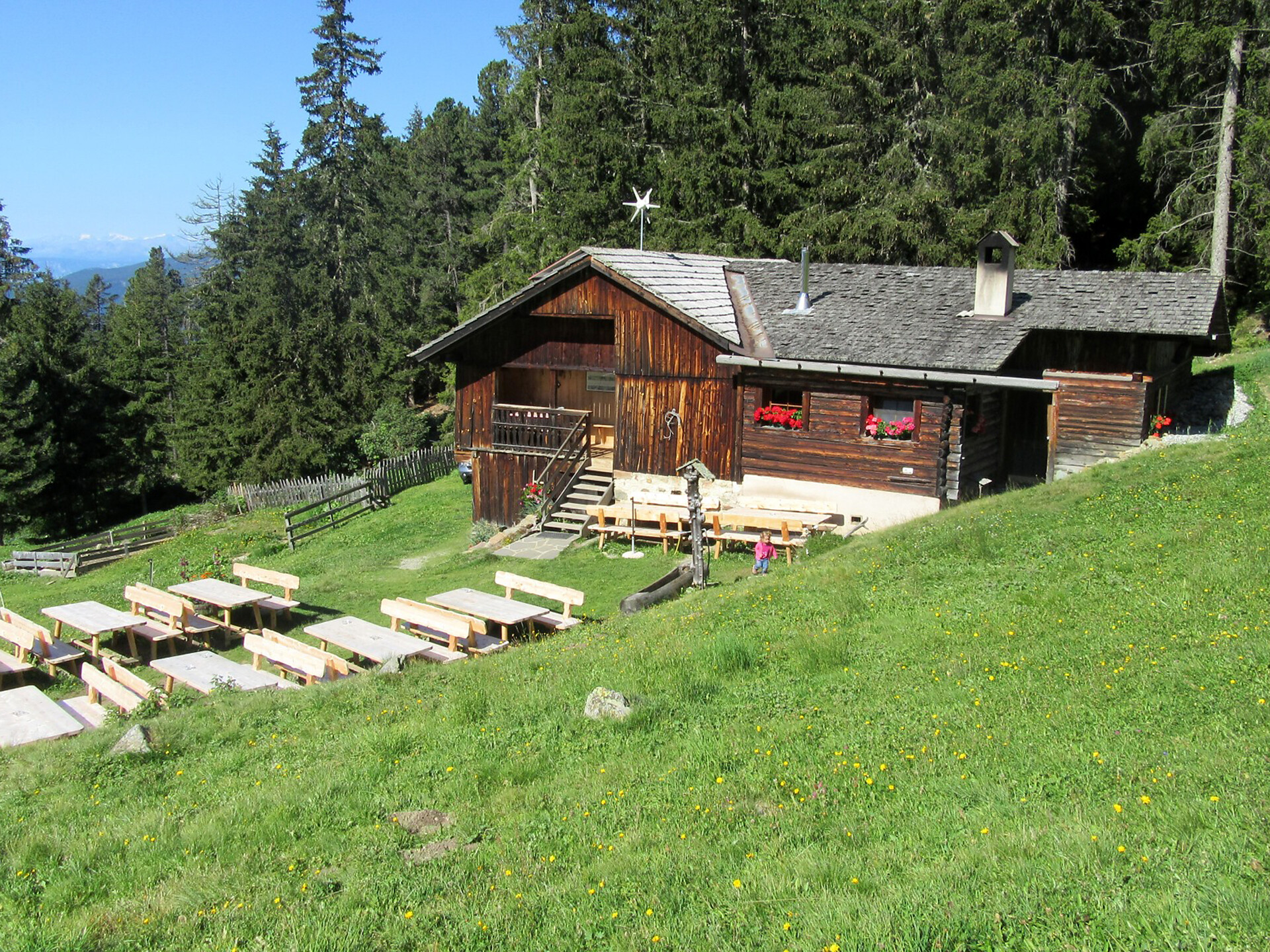Panoramic hike to the Ramitzler hut in the Puez-Odle Nature Park Urtijëi/Ortisei 1 suedtirol.info