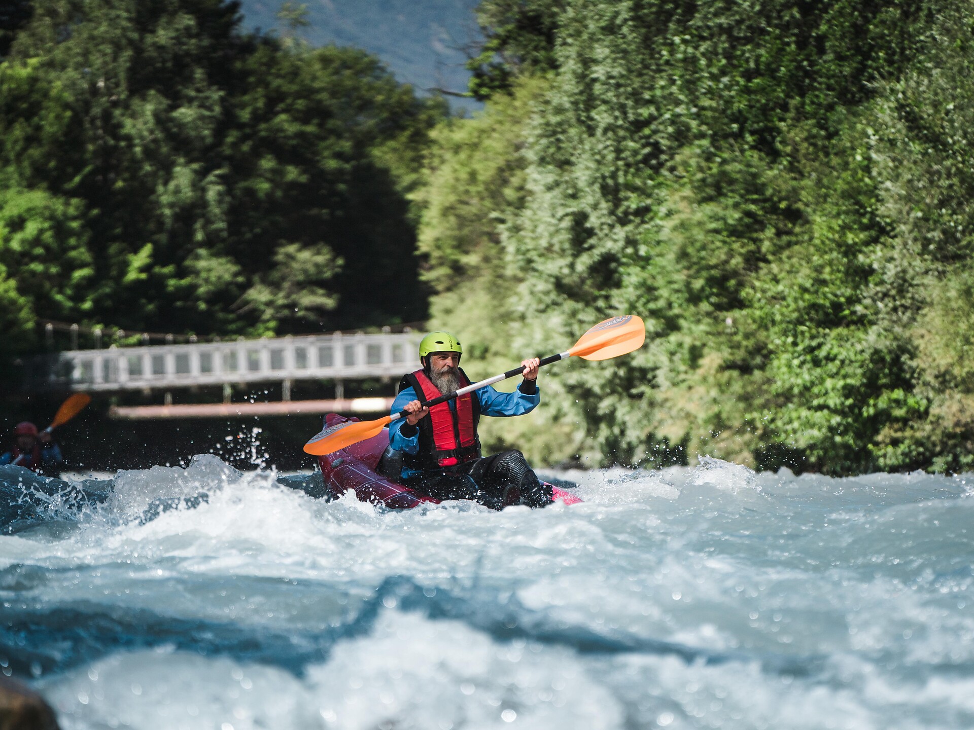 Packraft nelle acque bianche dell' Adige Parcines 3 suedtirol.info