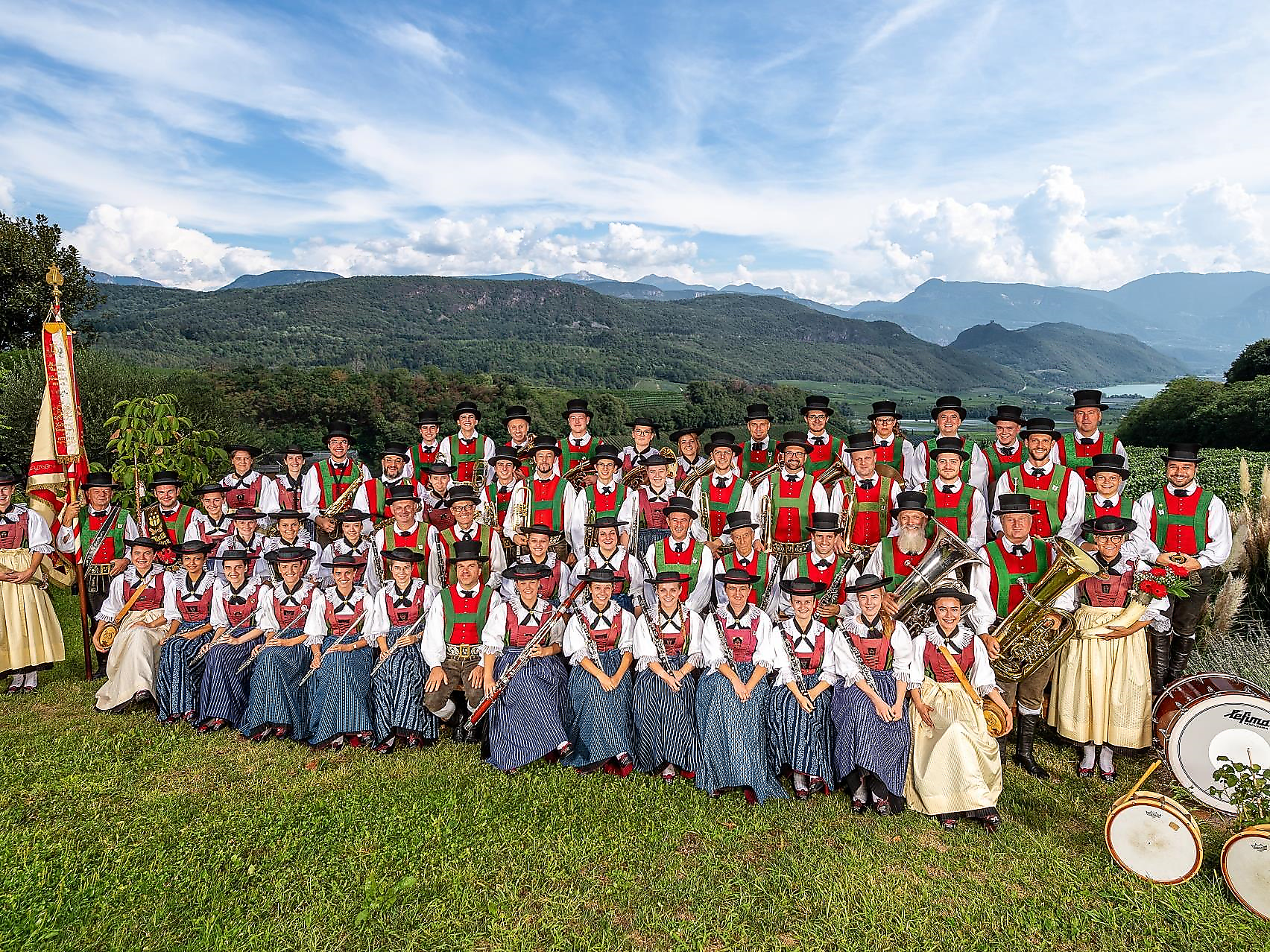 Concert in the main square of the Caldaro Music Band - Alto Adige Wine Road - #1 - suedtirol.info
