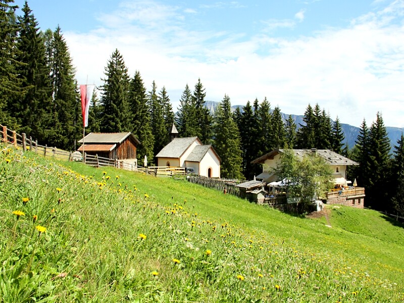 Mundane celebration of the Putzer Kreuz and alpin festival Sarntal/Sarentino 1 suedtirol.info
