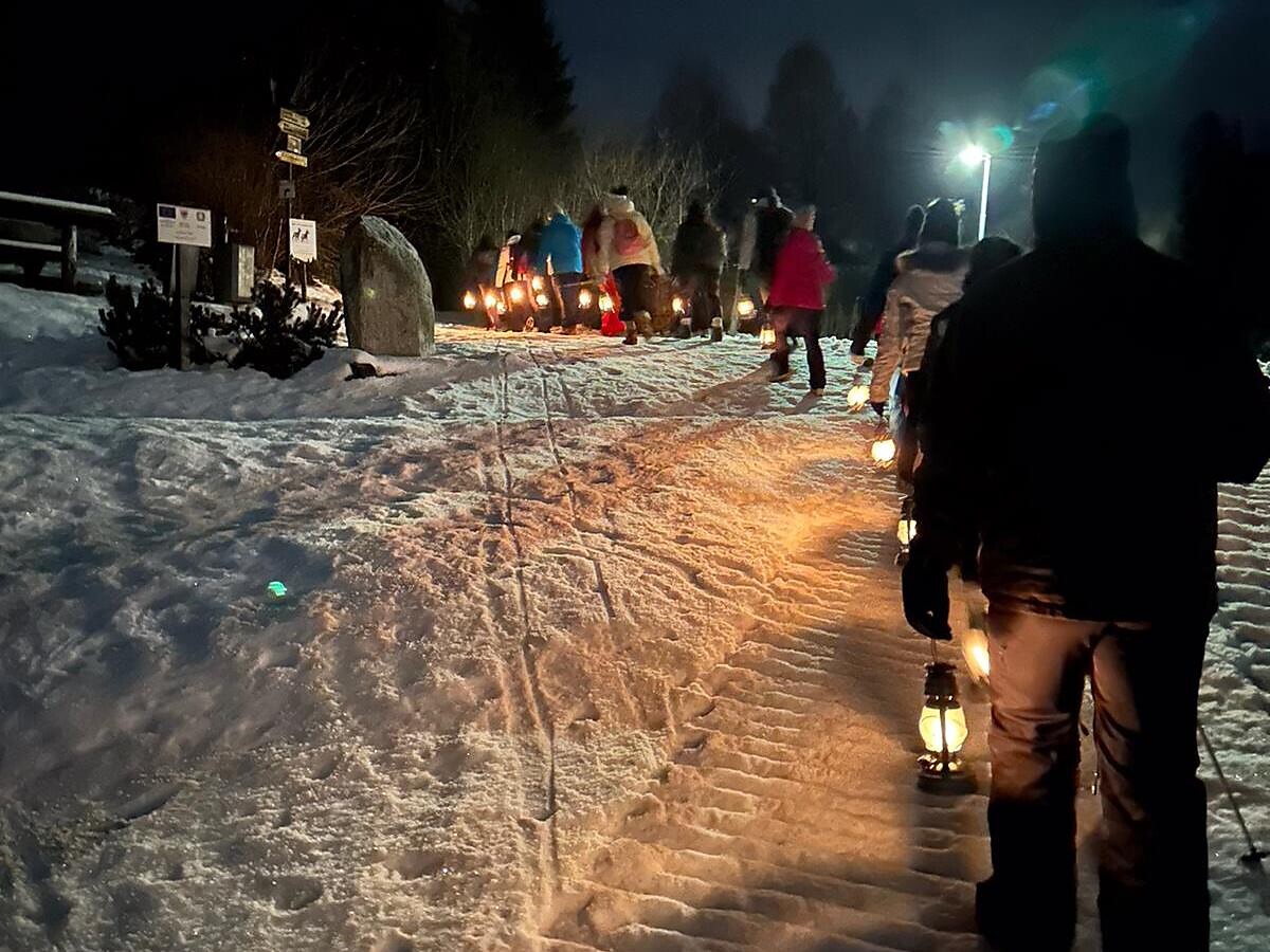 Romantische Laternenwanderung mit Glühwein am Lagerfeuer in Welsberg Welsberg-Taisten 3 suedtirol.info