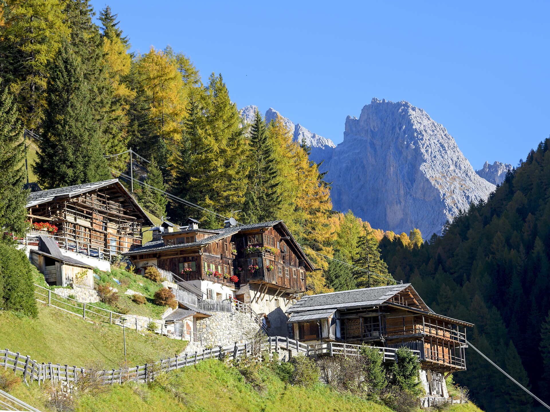 Traditional Farm Crawl in S. Cristina S.Crestina Gherdëina/Santa Cristina Val Gardana 3 suedtirol.info