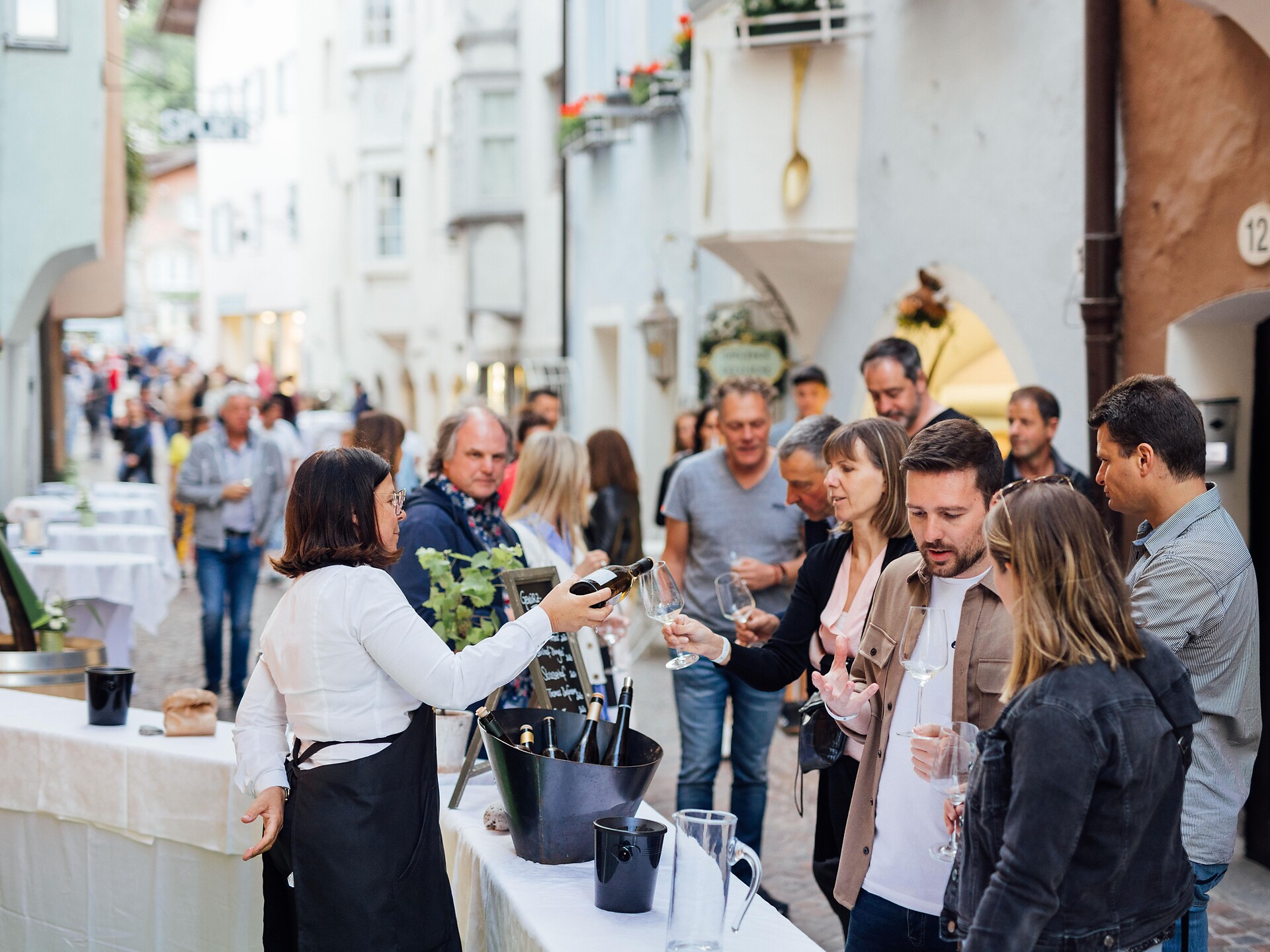 SABIONA25 - das Eisacktaler Weißweinfestival Klausen 1 suedtirol.info