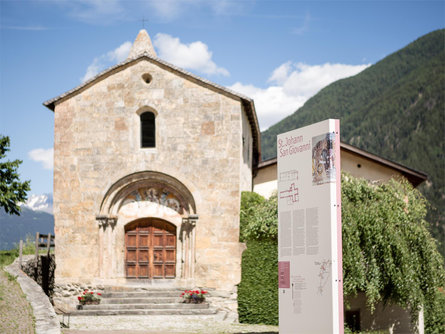 Visita guidata nella Chiesa di San Giovanni  a Tubre in Val Monastero Tubre 1 suedtirol.info
