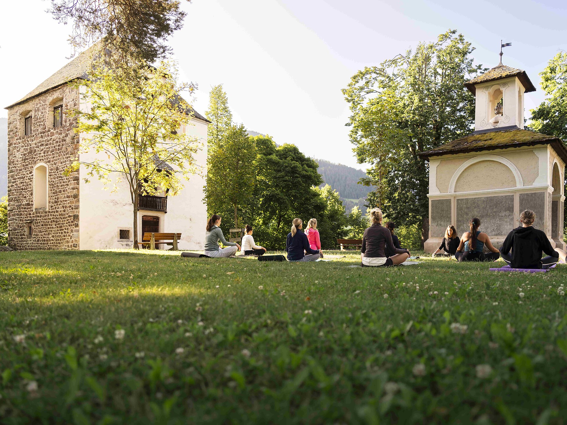 Seiser Alm Balance: Yoga on the Calvary hill in Kastelruth and healthy breakfast - Dolomites Region Seiser Alm - #2 - suedtirol.info