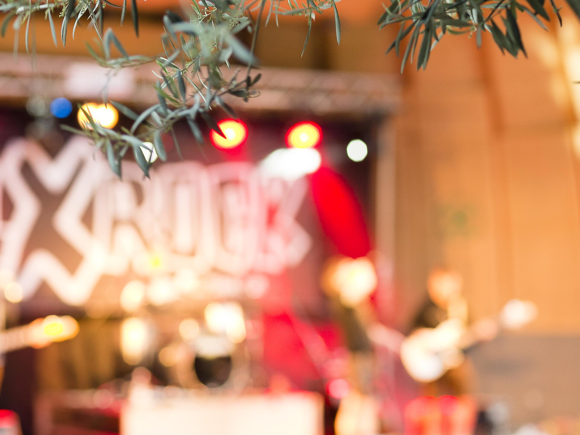 Serata d'estate con il gruppo "Volxrock" a Schenna Scena 3 suedtirol.info