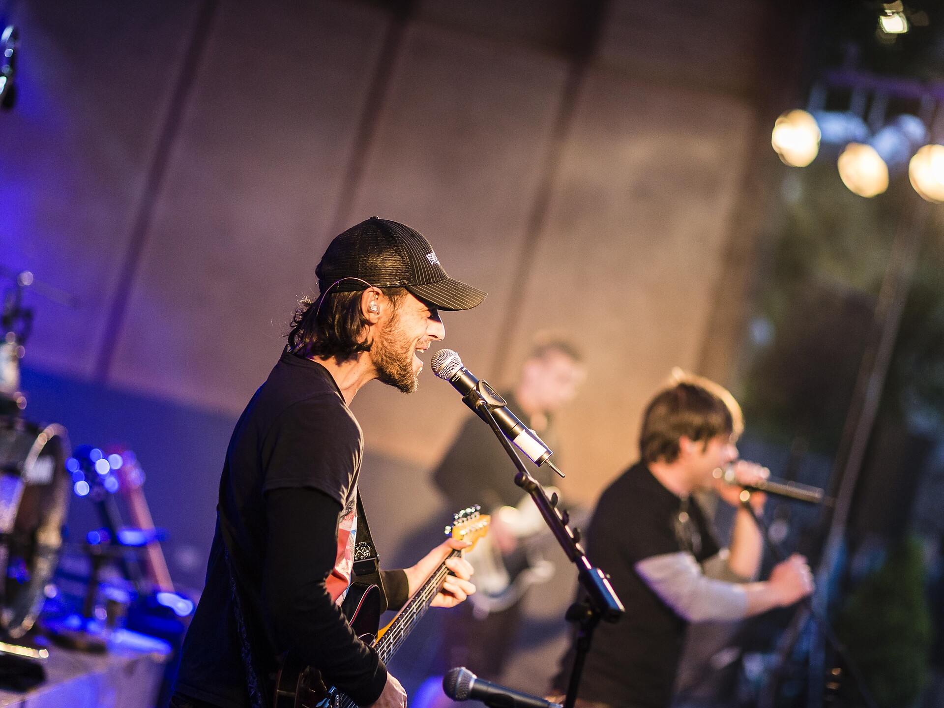 Serata d'estate con il gruppo "Volxrock" a Schenna Scena 2 suedtirol.info