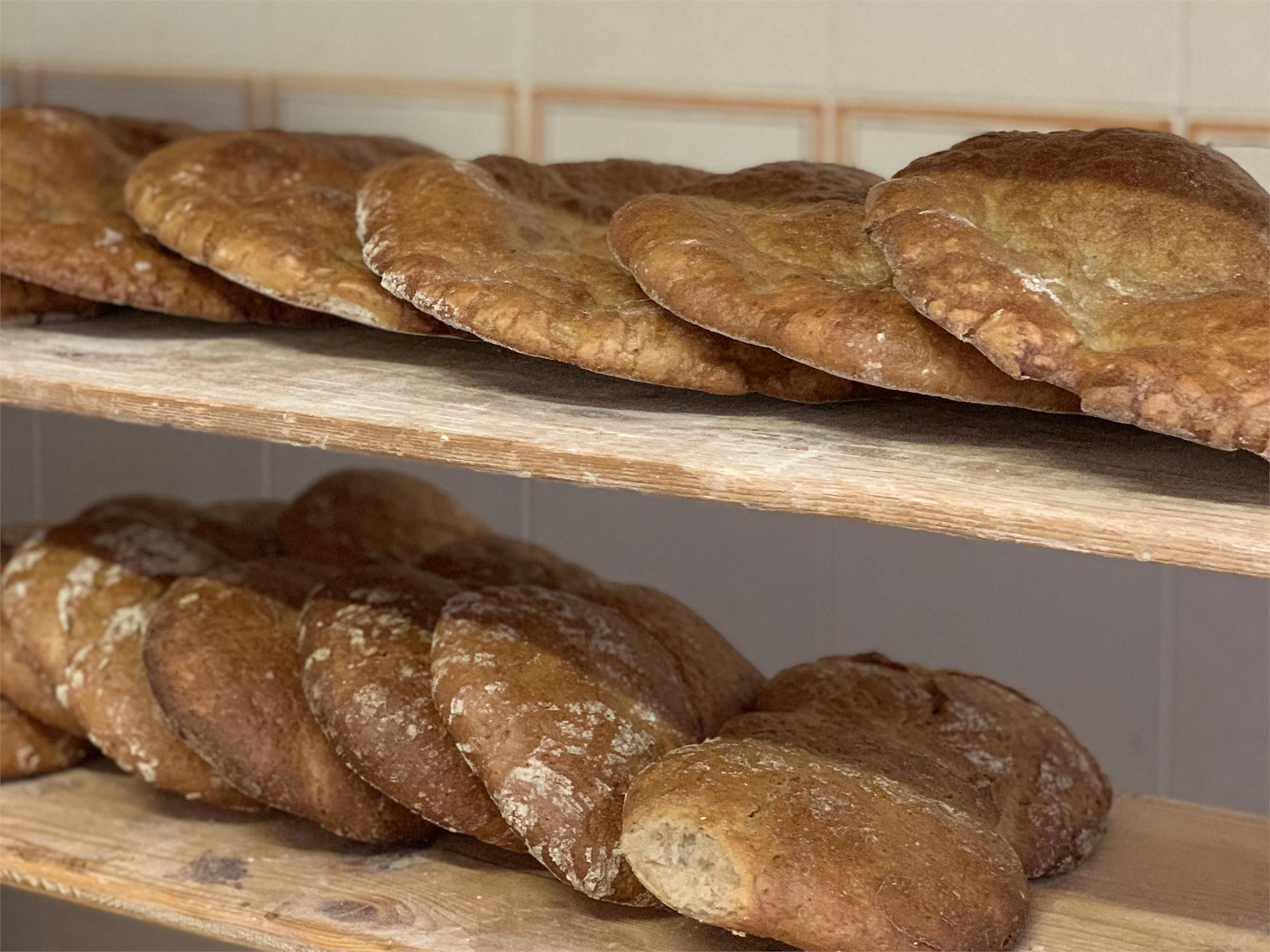 Piacieri autunnali: Schüttelbrot e Vinschgerlen - Corso di panificazione Castelrotto 2 suedtirol.info