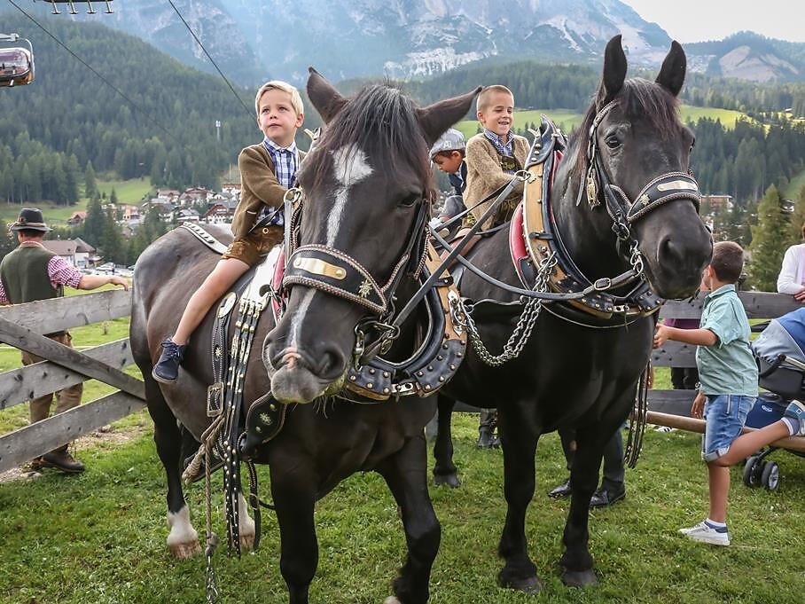 Segra de Badia - Kirchweihfest in Badia Badia 2 suedtirol.info