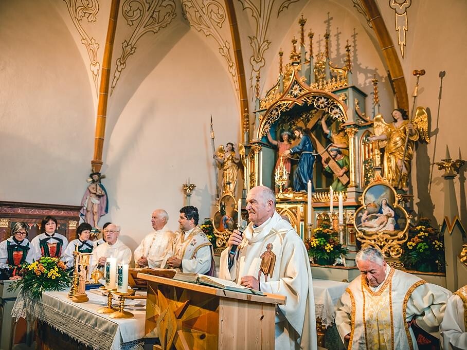 San Pire y San Paul - Procession in honour of Saints Peter and Paul Badia 3 suedtirol.info