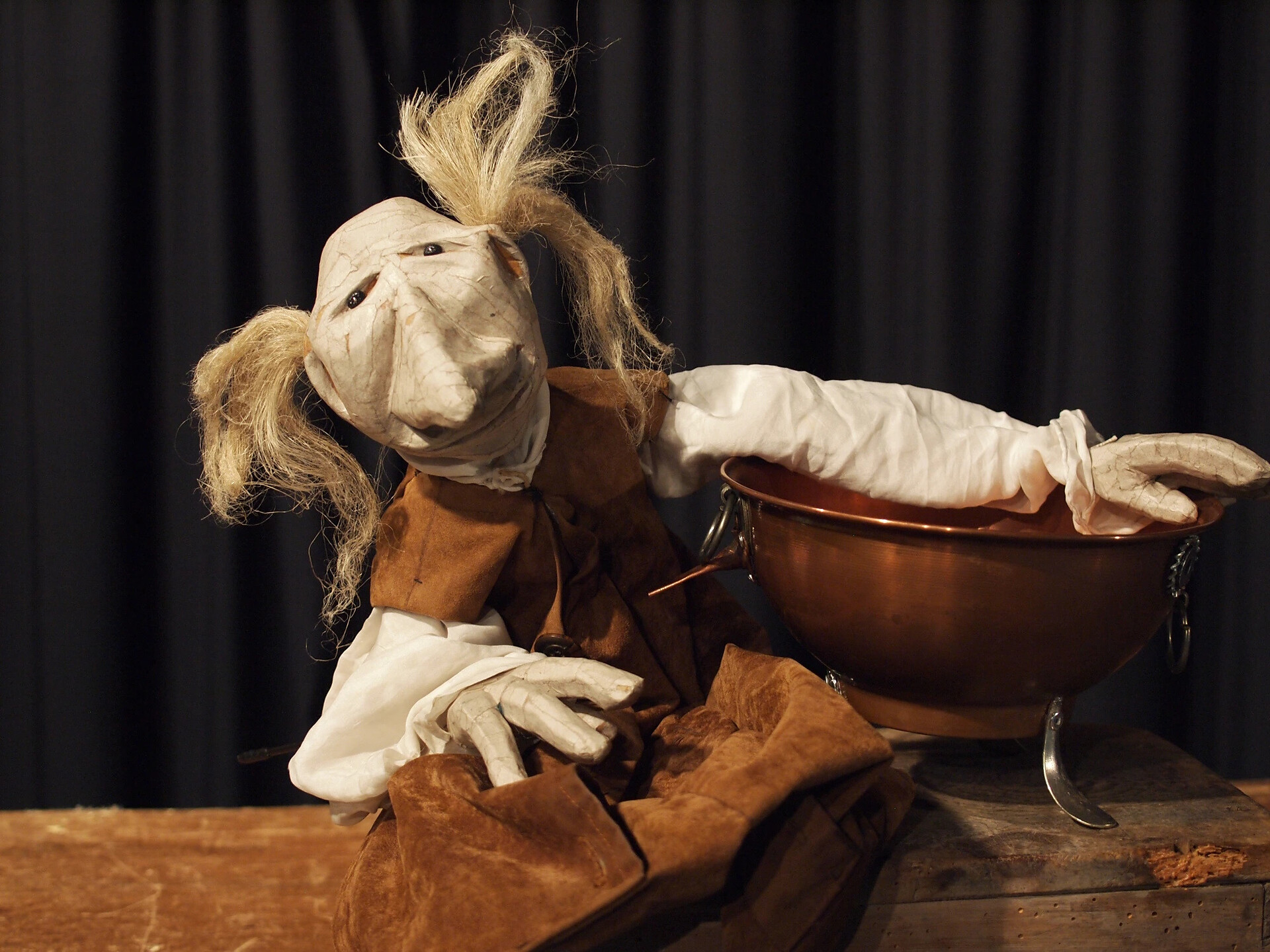 Sterntaler Weihnachtsmarkt - Puppentheater „Zaubertopf“ - Meran und Umgebung - #1 - suedtirol.info