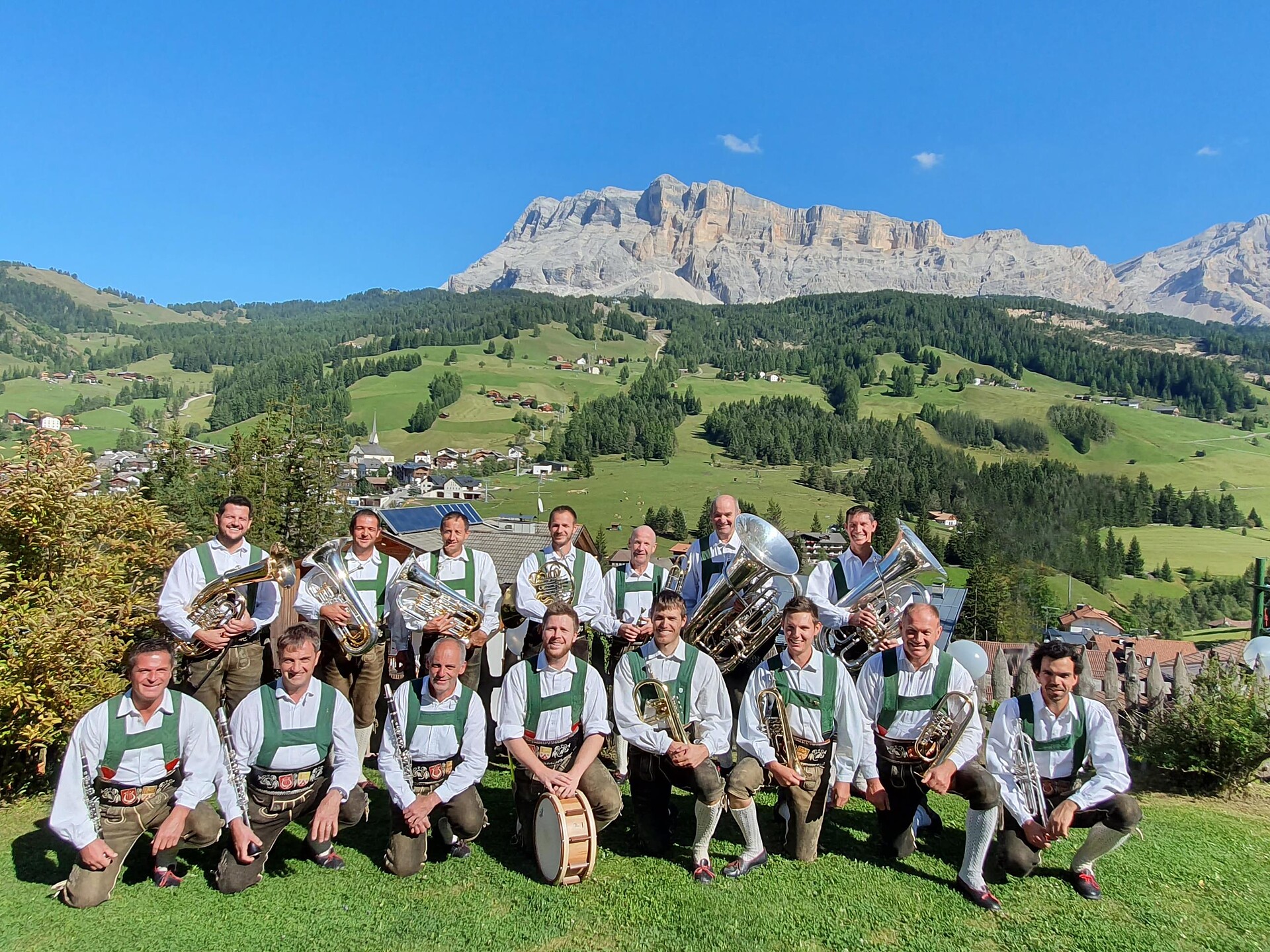 Sonns y tradiziuns - Folk evening Badia 3 suedtirol.info