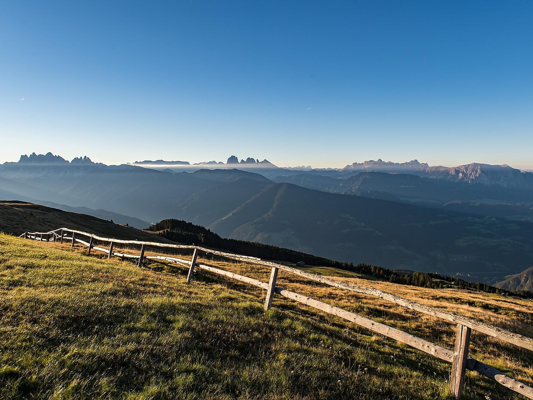 Legendary hike across the mountain pastures of Feldthurns and Latzfons - Brixen/Bressanone and environs - #1 - suedtirol.info
