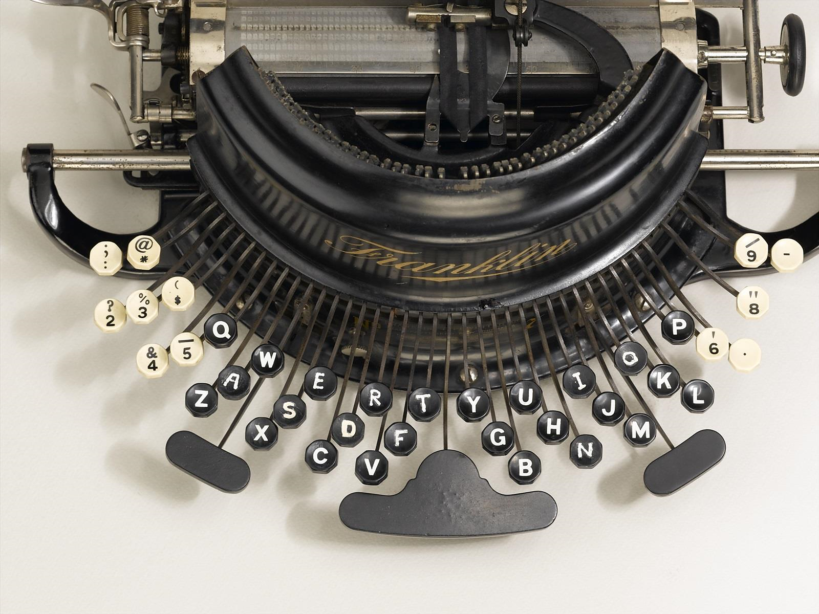 Concorso dattilografico & mercatino macchine da scrivere - Merano e dintorni - #1 - suedtirol.info