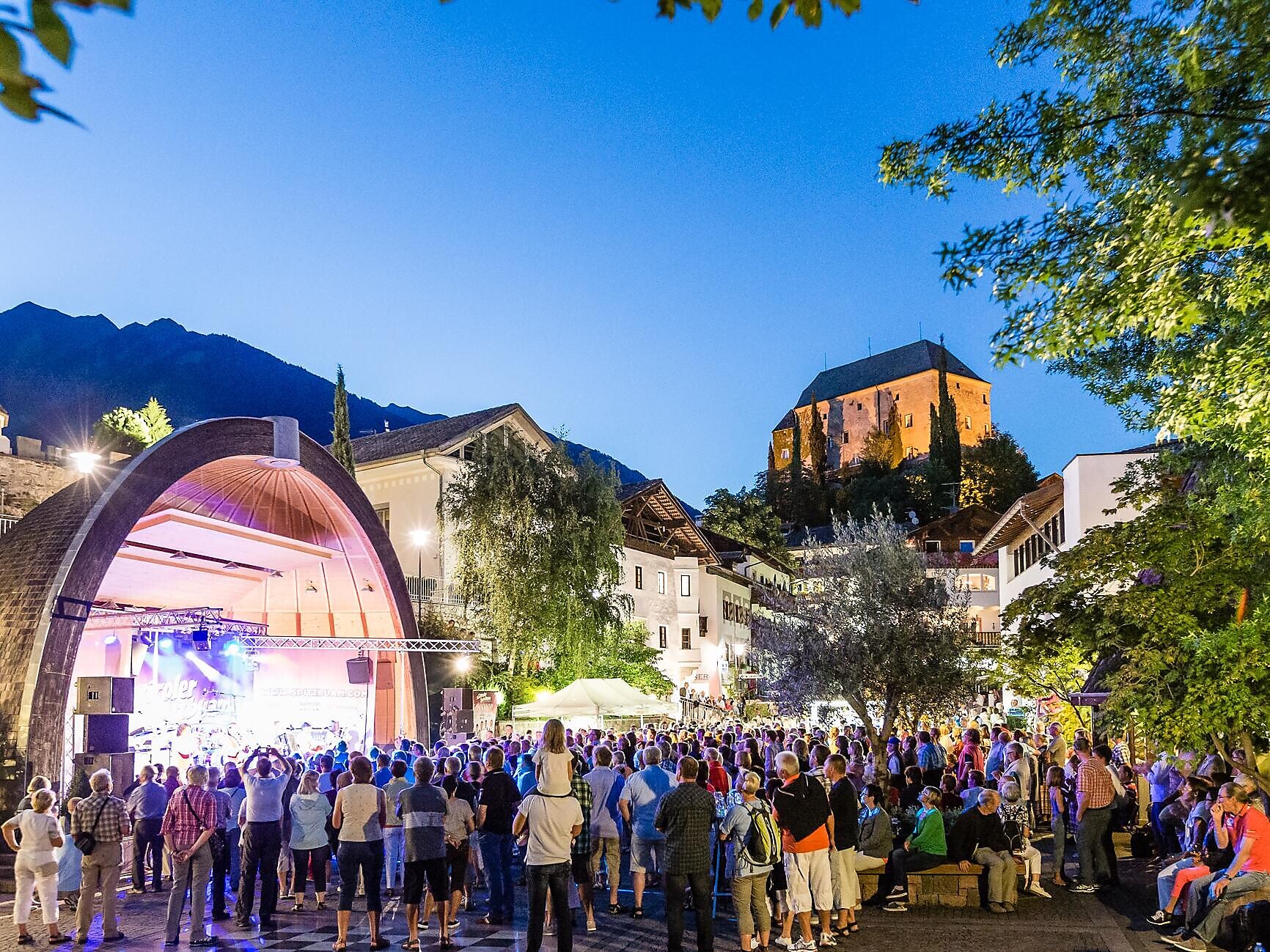 Summer evening with live music with the band "Die Jungen Pseirer" in Verdins - Meran/Merano and environs - #2 - suedtirol.info