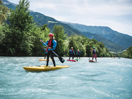 SUP - Stand up paddling on the Etsch river Partschins/Parcines 1 suedtirol.info