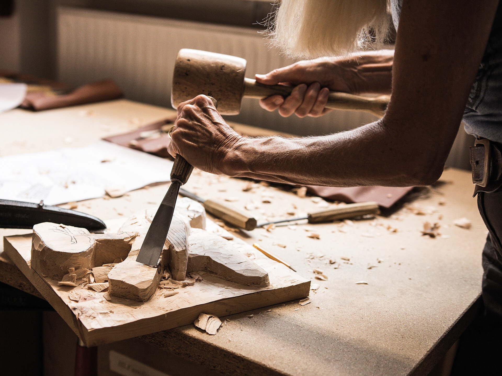 Schnitzkurs: die Grödner Holzschnitzerei hautnah erleben - Dolomitenregion Gröden - #3 - suedtirol.info