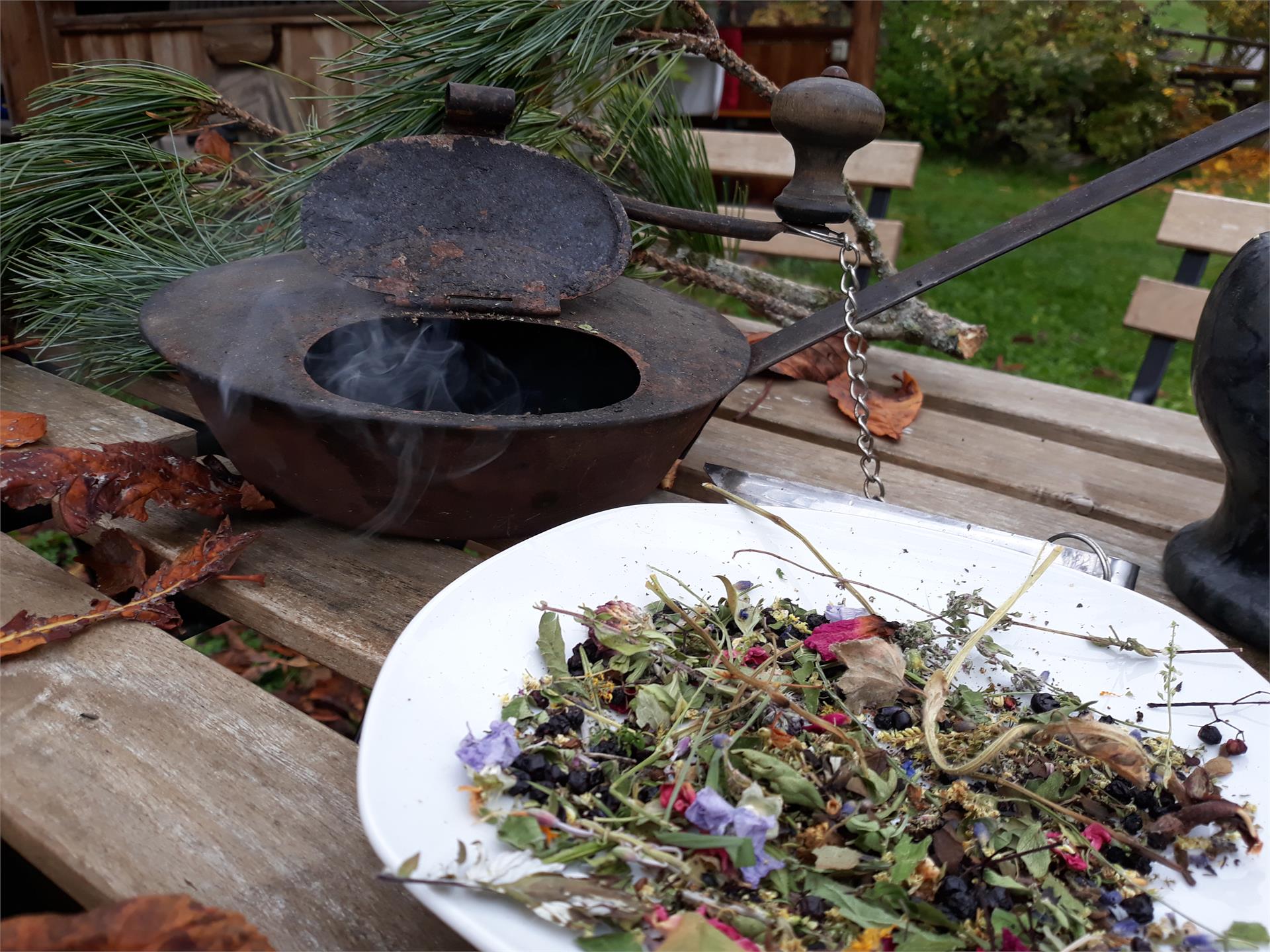 Slow Food Travel - The magic of Herbs Villnöss/Funes 1 suedtirol.info