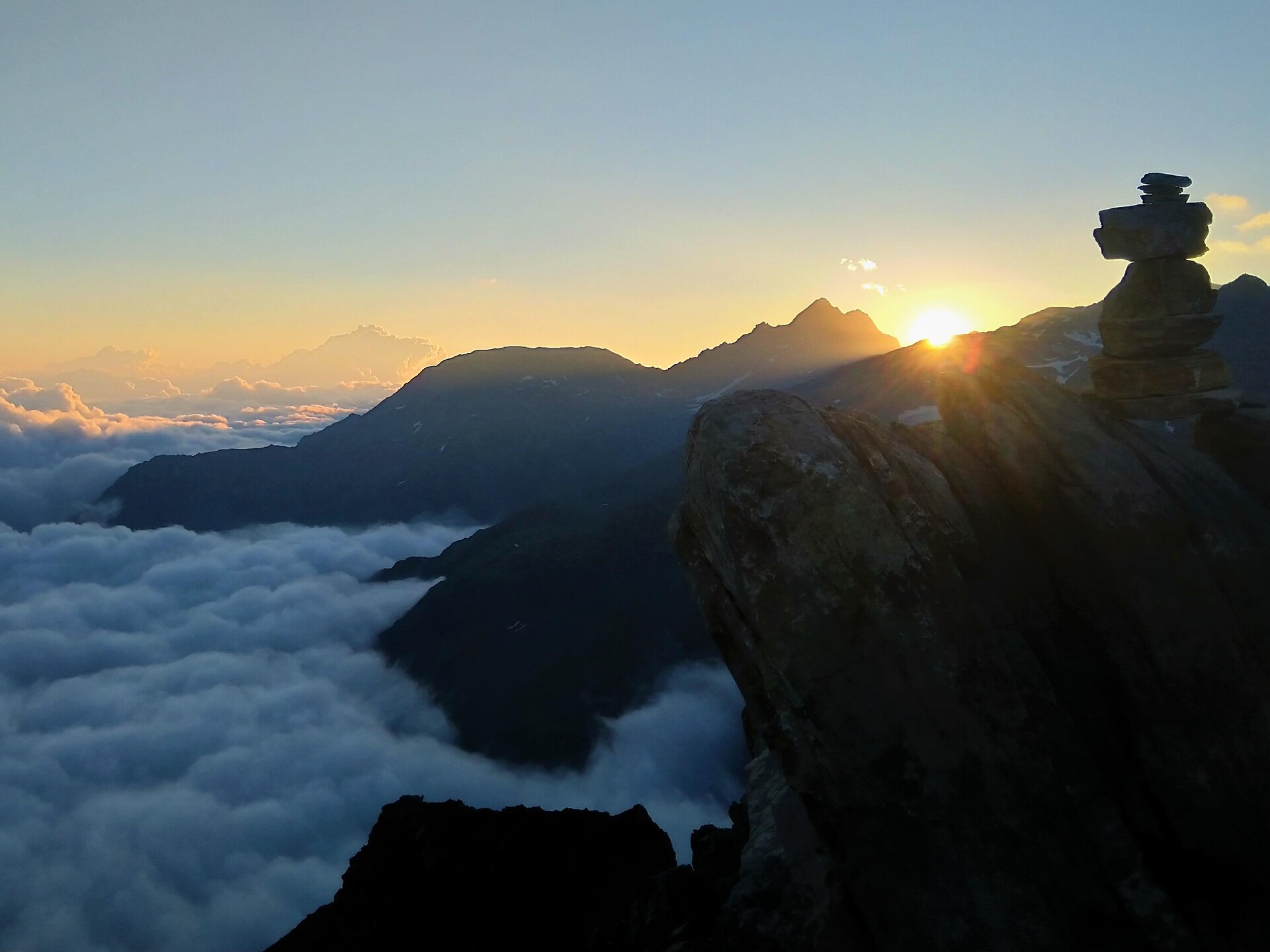 Sunrise hiking - Guided adventure hikes in the Stilfserjoch National Park - Vinschgau/Val Venosta - #2 - suedtirol.info