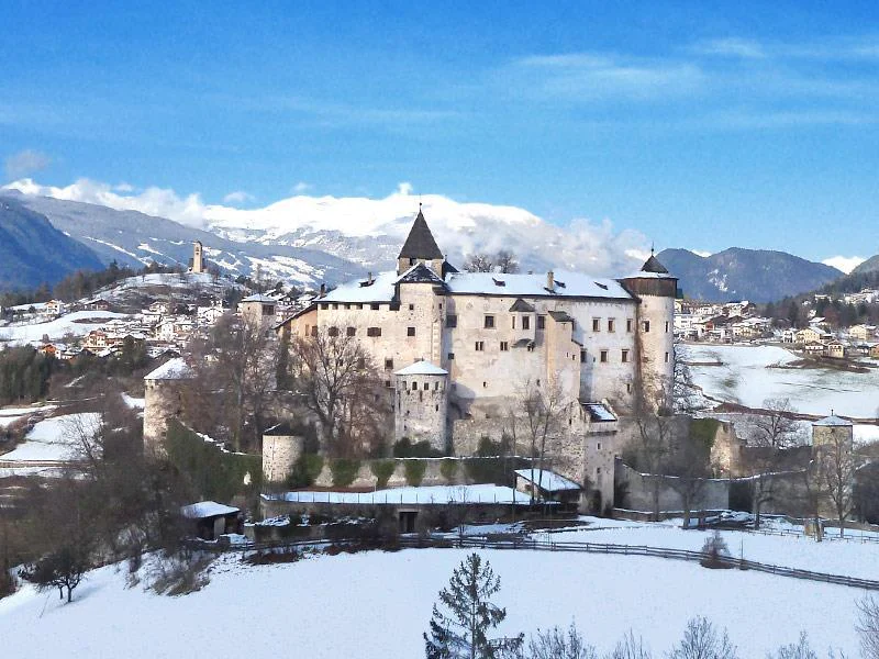 Castel Prösels in inverno: Visita guidata invernale Fiè allo Sciliar 1 suedtirol.info