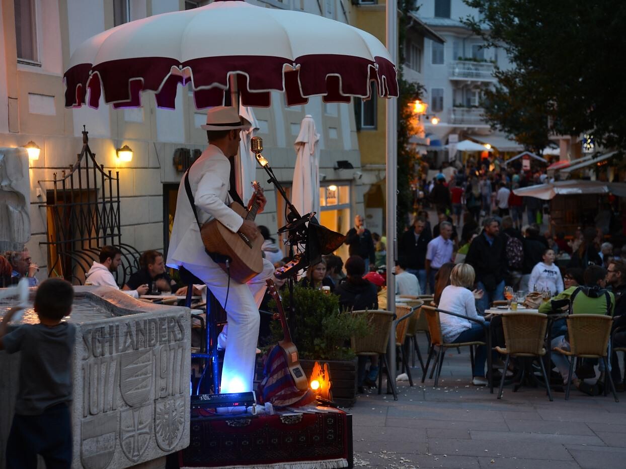 Schlanderser Sommerabende mit Einkaufsmöglichkeiten - Vinschgau - #1 - suedtirol.info