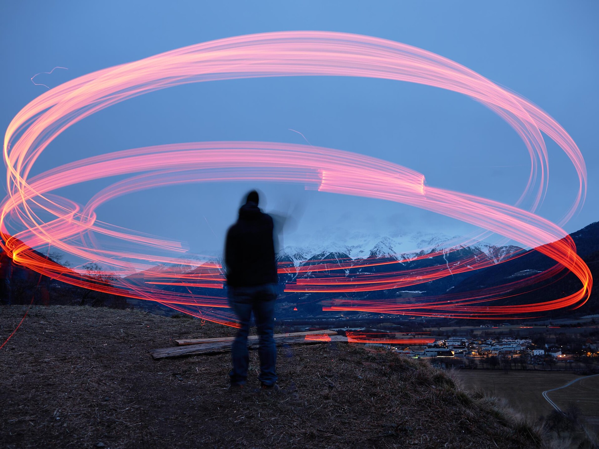 Scheibenschlagen - Disk Flinging in the Upper Venosta Valley - Vinschgau/Val Venosta - #1 - suedtirol.info