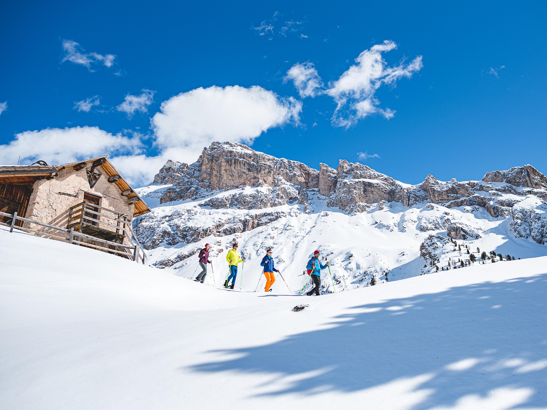 Schneeschuhwanderung mit den Bergführern "GardenaGuides" – Unter den Geislern - Dolomitenregion Gröden - #2 - suedtirol.info