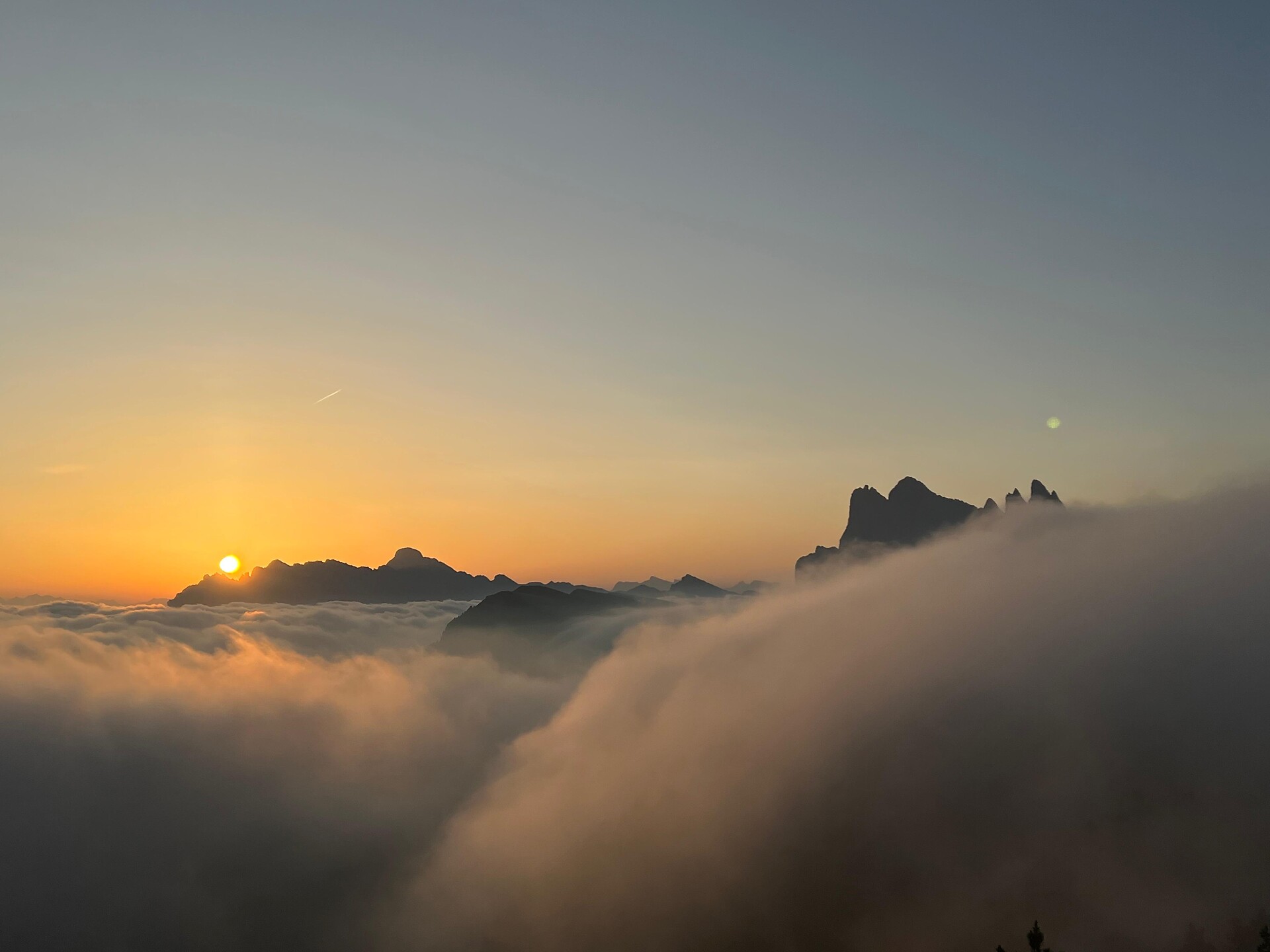 Escursione all’alba al Resciesa con colazione in baita - Regione dolomitica Val Gardena - #2 - suedtirol.info