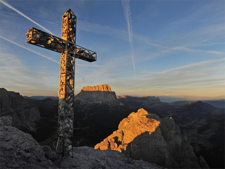Sunrise hike on the Gran Cir in the Nature Park Puez-Odle - wake up with a smile Sëlva/Selva 2 suedtirol.info
