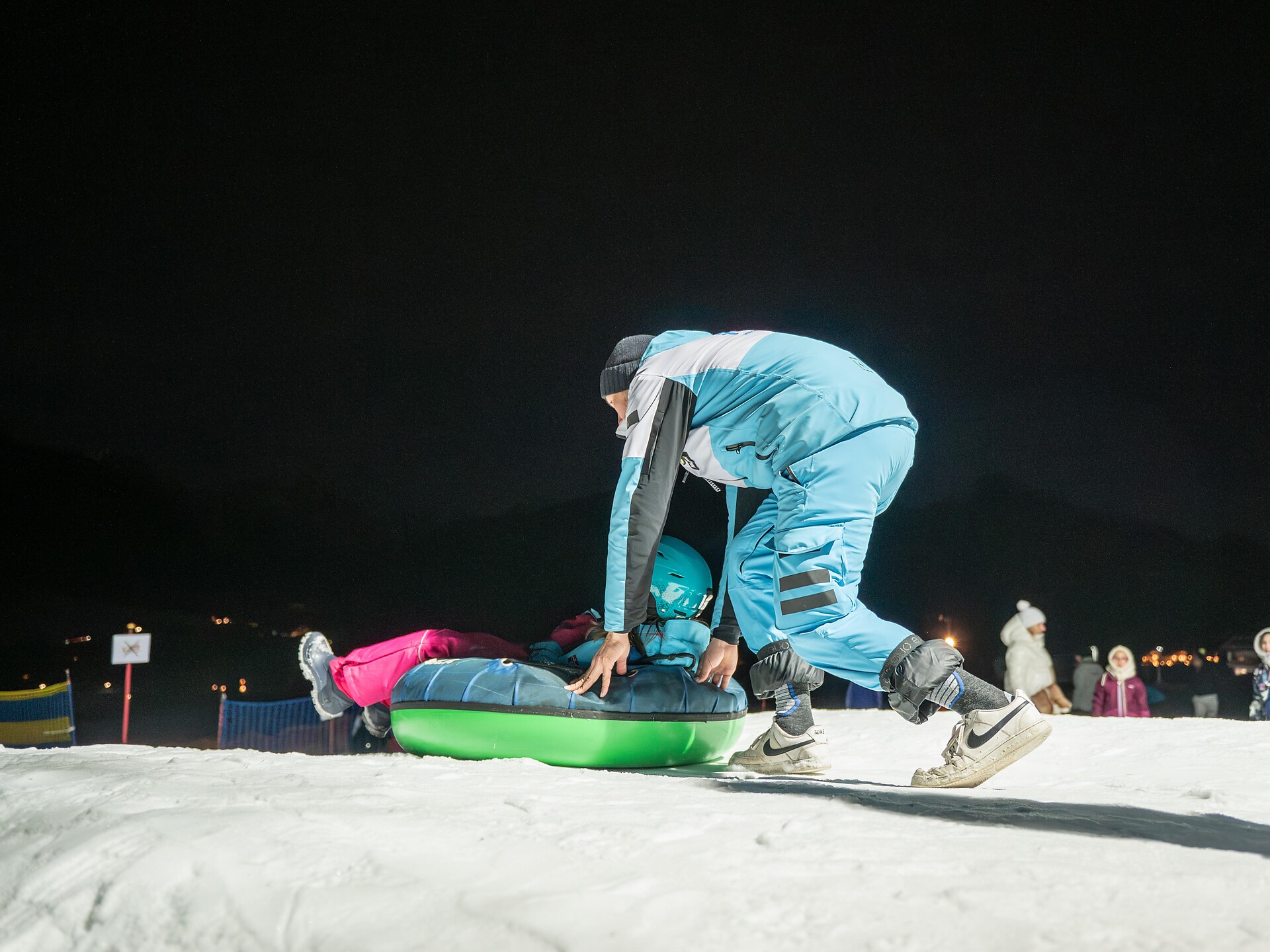 Snow Tubing by night - Dolomitenregion Kronplatz - #2 - suedtirol.info