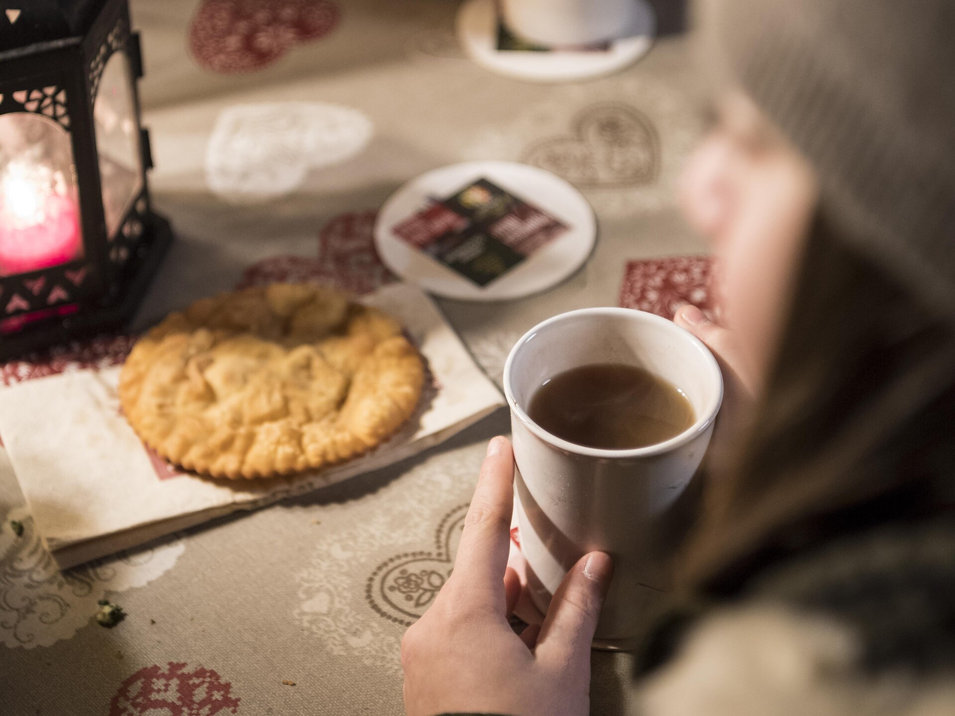 Slow Food Travel - Tirteln zubereiten mit Bäuerin Veronika - Dolomitenregion Villnösstal - #1 - suedtirol.info