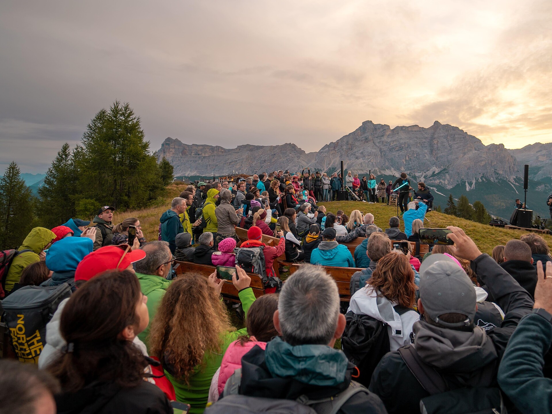 Movimënt Sunrise Concert - Regione dolomitica Alta Badia - #3 - suedtirol.info