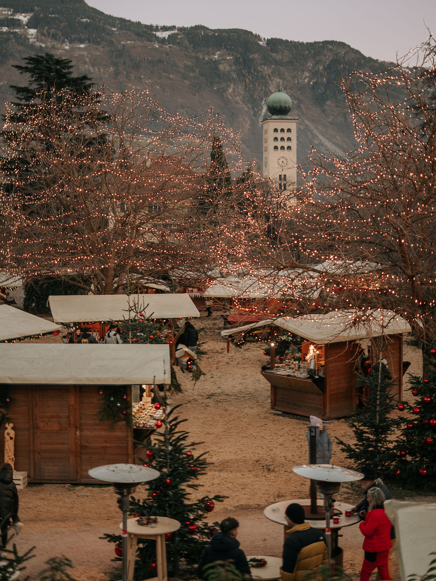 Sterntaler Christmas  market - Sale of panettone - Meran/Merano and environs - #3 - suedtirol.info