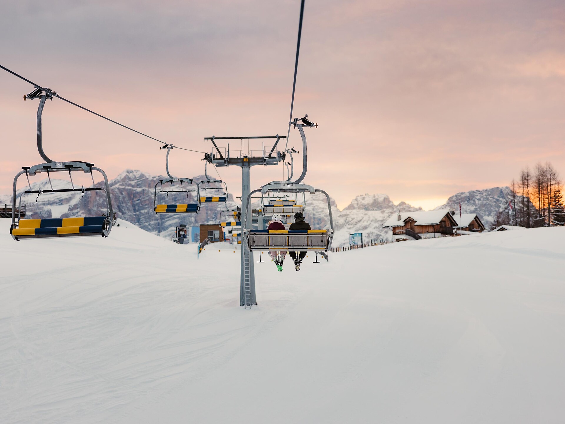 SunRisa - Skiing at sunrise - Dolomites Region Alta Badia - #3 - suedtirol.info