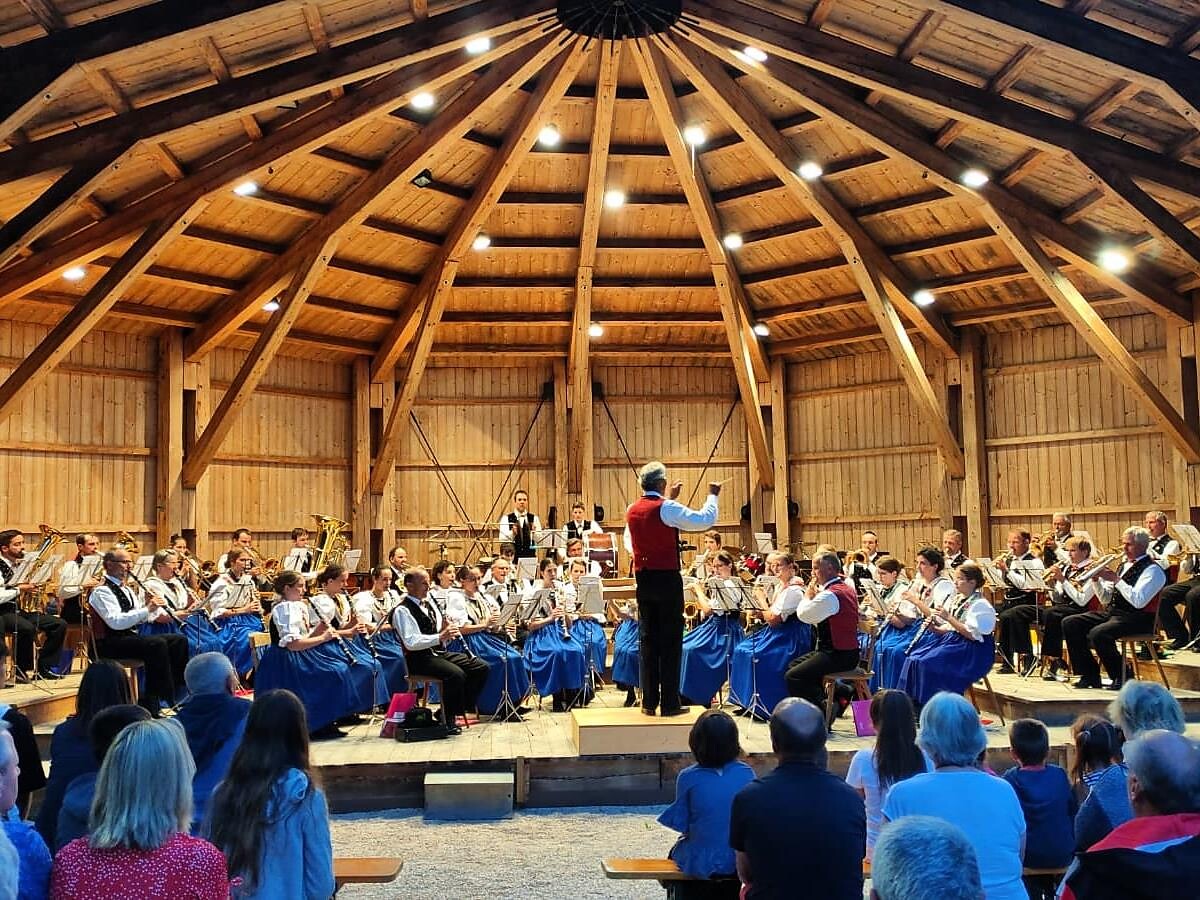 Sagra di Siusi: Concerto della banda locale di Siusi Castelrotto 2 suedtirol.info