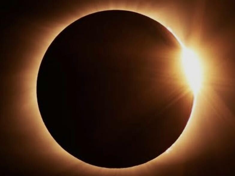 Solar Eclipse & Shooting Stars at 2,337 m - Dolomites Region Eggental - #1 - suedtirol.info