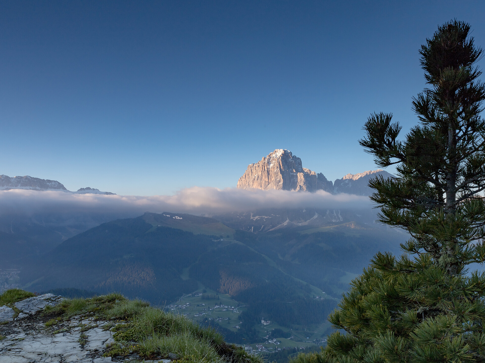 Sunrise Hike to Steviola in the Nature Park Puez Odle – Wake up with a Smile - Dolomites Region Val Gardena - #3 - suedtirol.info