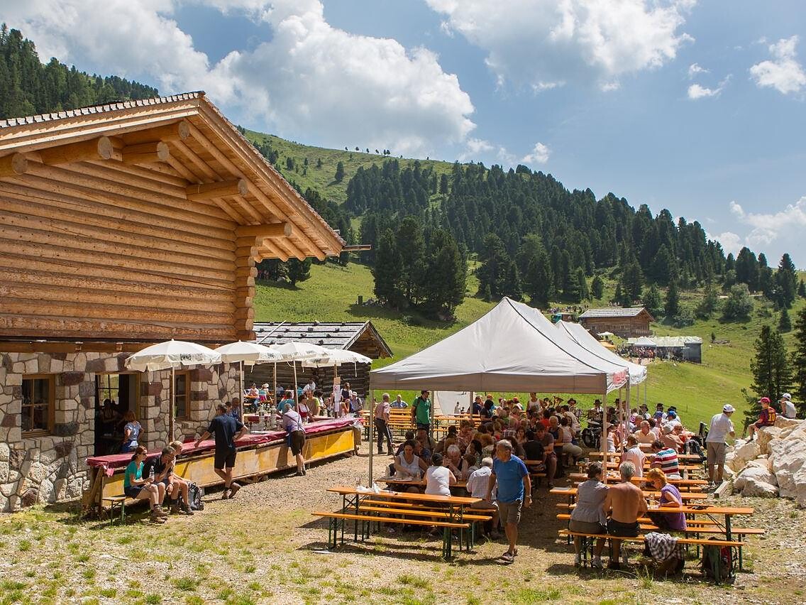 Feste delle baite ad Obereggen - Regione dolomitica Val d'Ega - #1 - suedtirol.info