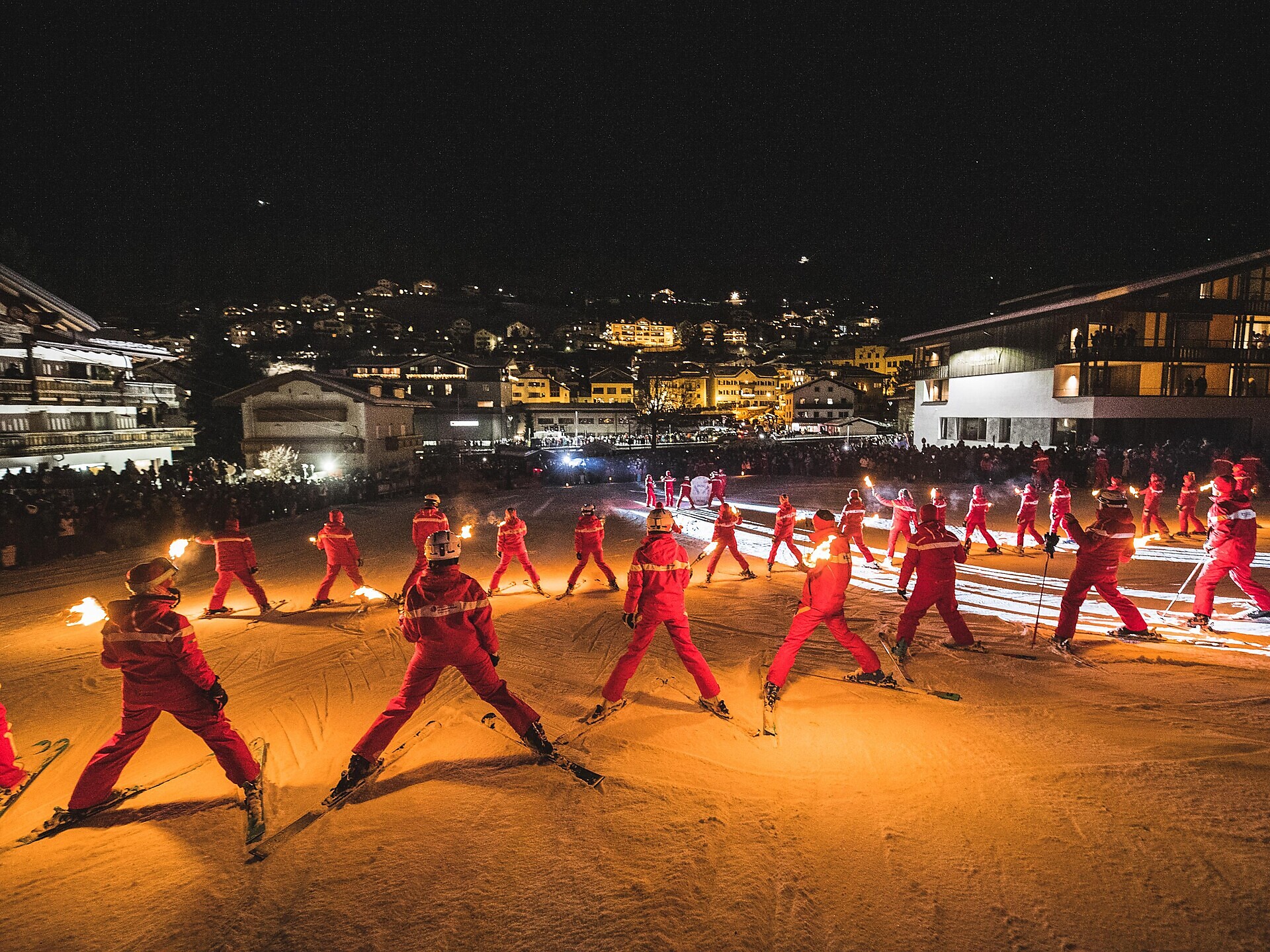 Skishow der Ski & Snowboardschule St. Ulrich - Dolomitenregion Gröden - #2 - suedtirol.info