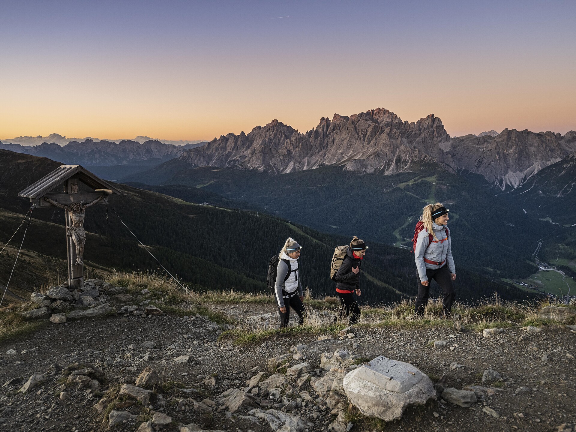 L'alba in vetta al Monte Elmo San Candido 2 suedtirol.info