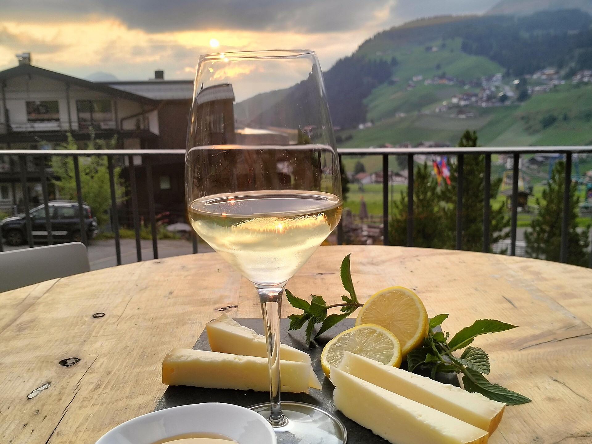 Sunset Aperitif - Dolomites Region Val Gardena - #1 - suedtirol.info