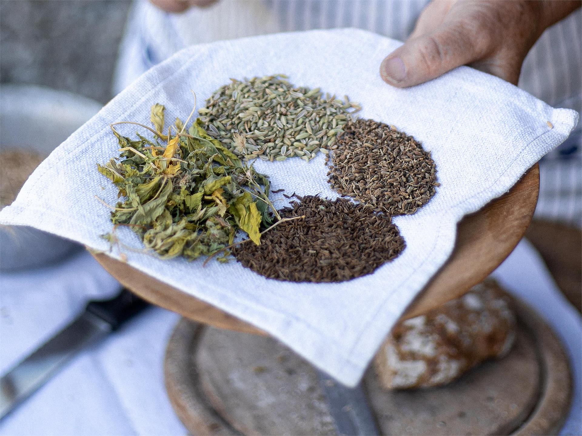 Le erbe selvatiche come superfood (Psairer Langis) San Leonardo in Passiria 3 suedtirol.info