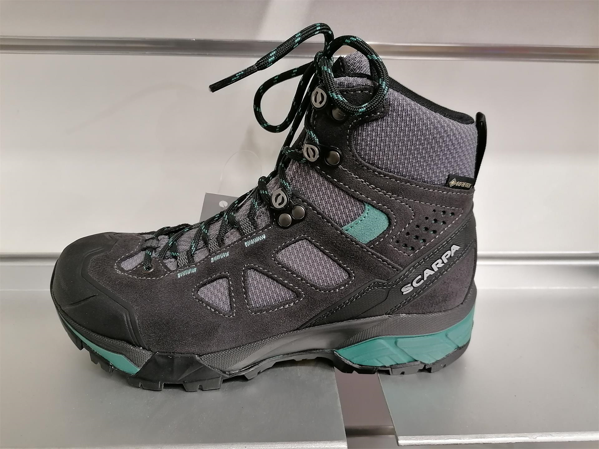 Snowshoe hike at the Monte Rota - Dolomites Region 3 Zinnen - #2 - suedtirol.info