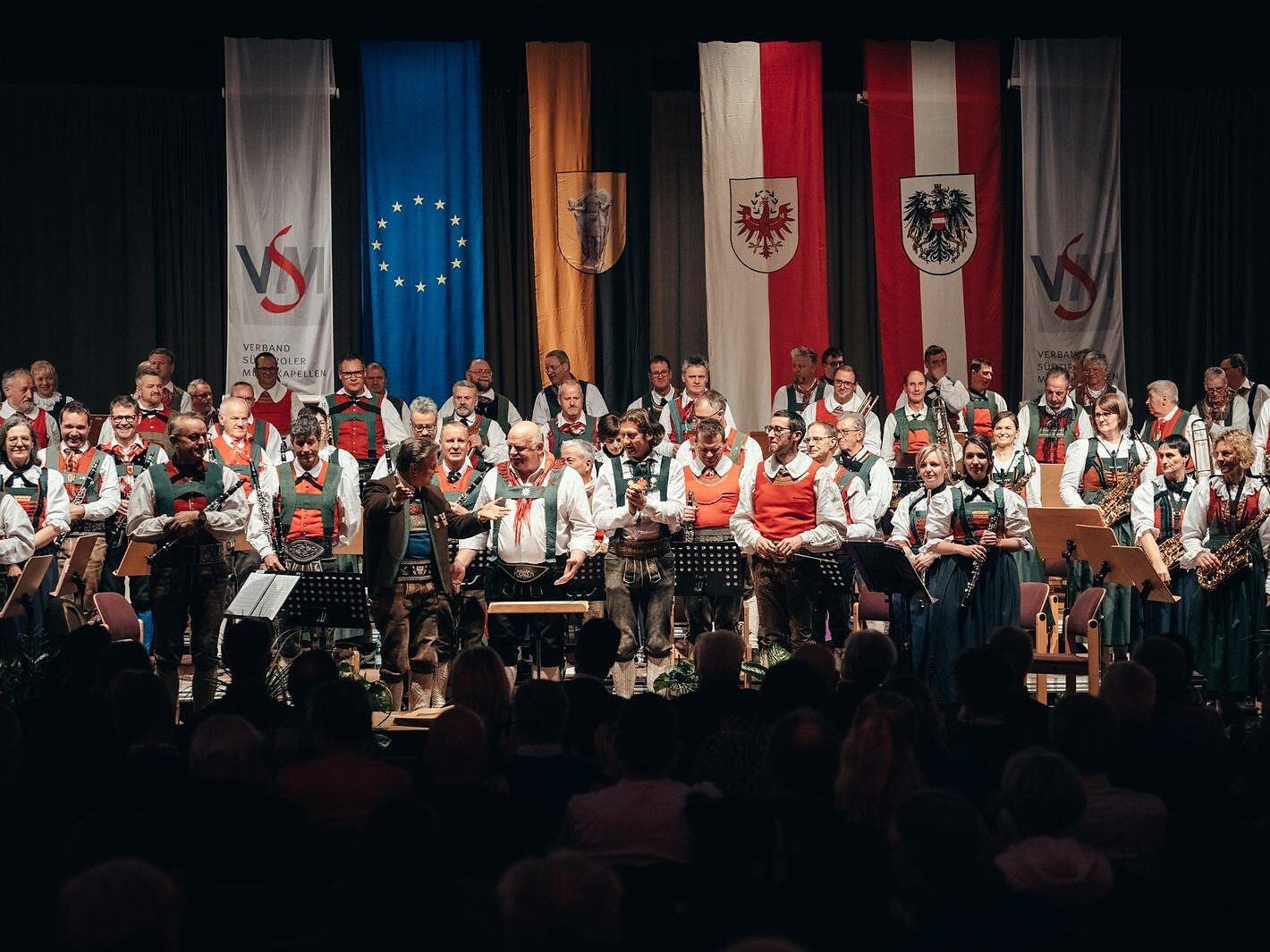 Süd-Osttiroler Blasorchester 40+ - Dolomitenregion 3 Zinnen - #1 - suedtirol.info